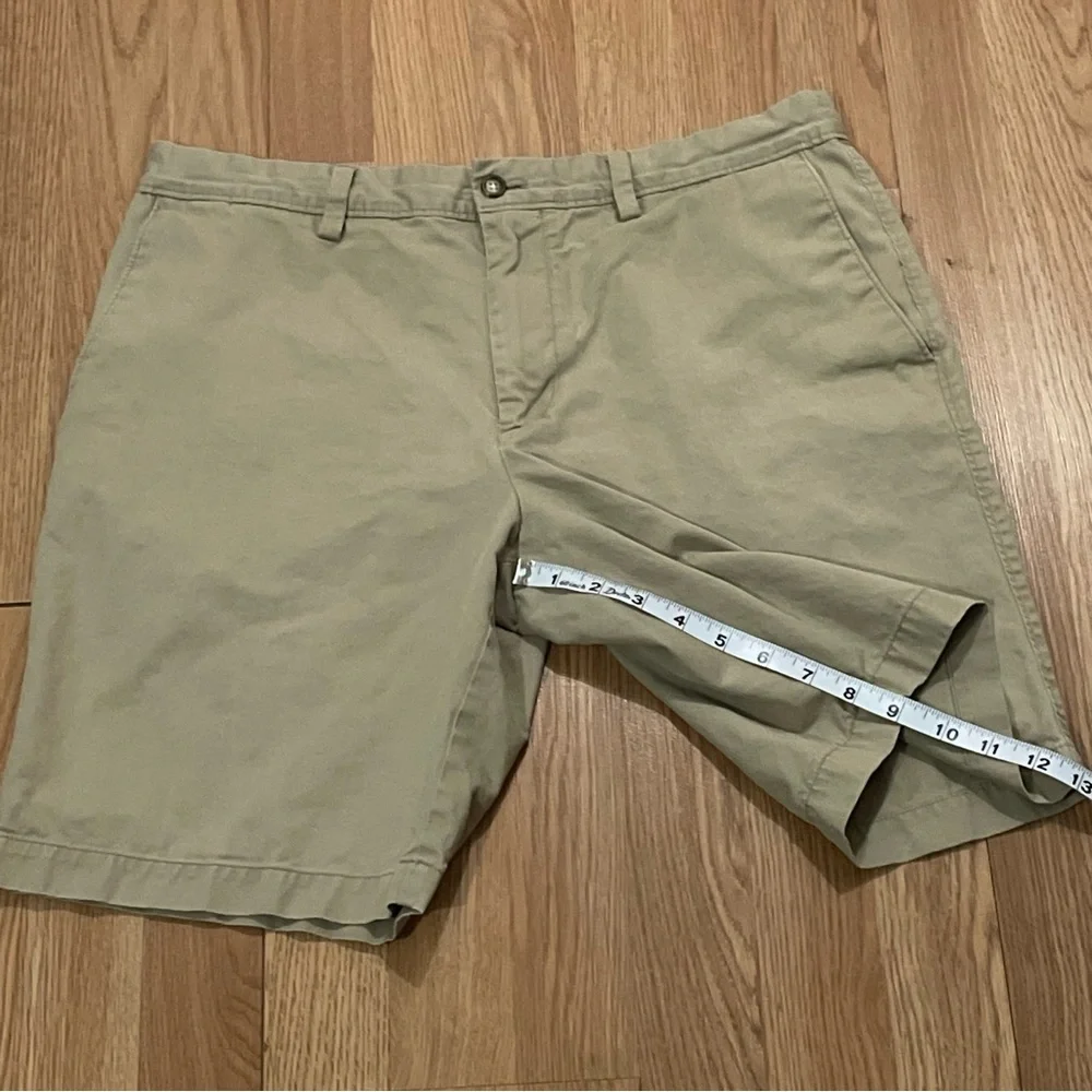 Banana Republic Men’s 33 (34x9) Aiden Chino Shorts Beige Flat Front Mid Rise